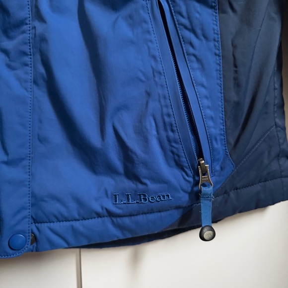 L.L. Bean Kid's Two-Tone Blue Primaloft Snow Ski Jacket - Picture 4 of 8